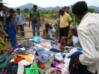 cloth-distribution (2)